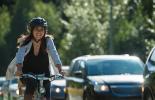 ragazza in bici